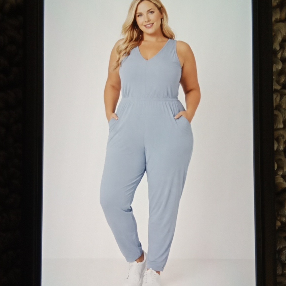 Athleta Light Blue Sleeveless Jumpsuit Womens Size 14 Stretch Pockets